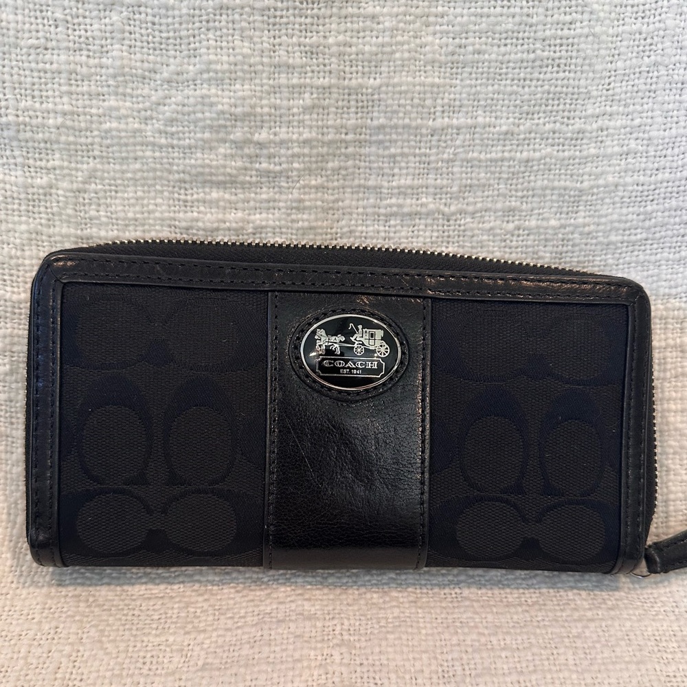 Vintage Coach Signature C zip wallet
